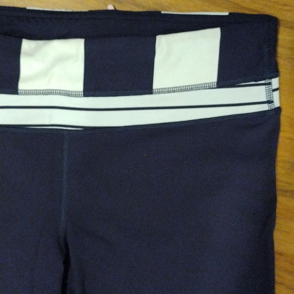 Lululemon cropped leggings - Picture 5 of 13